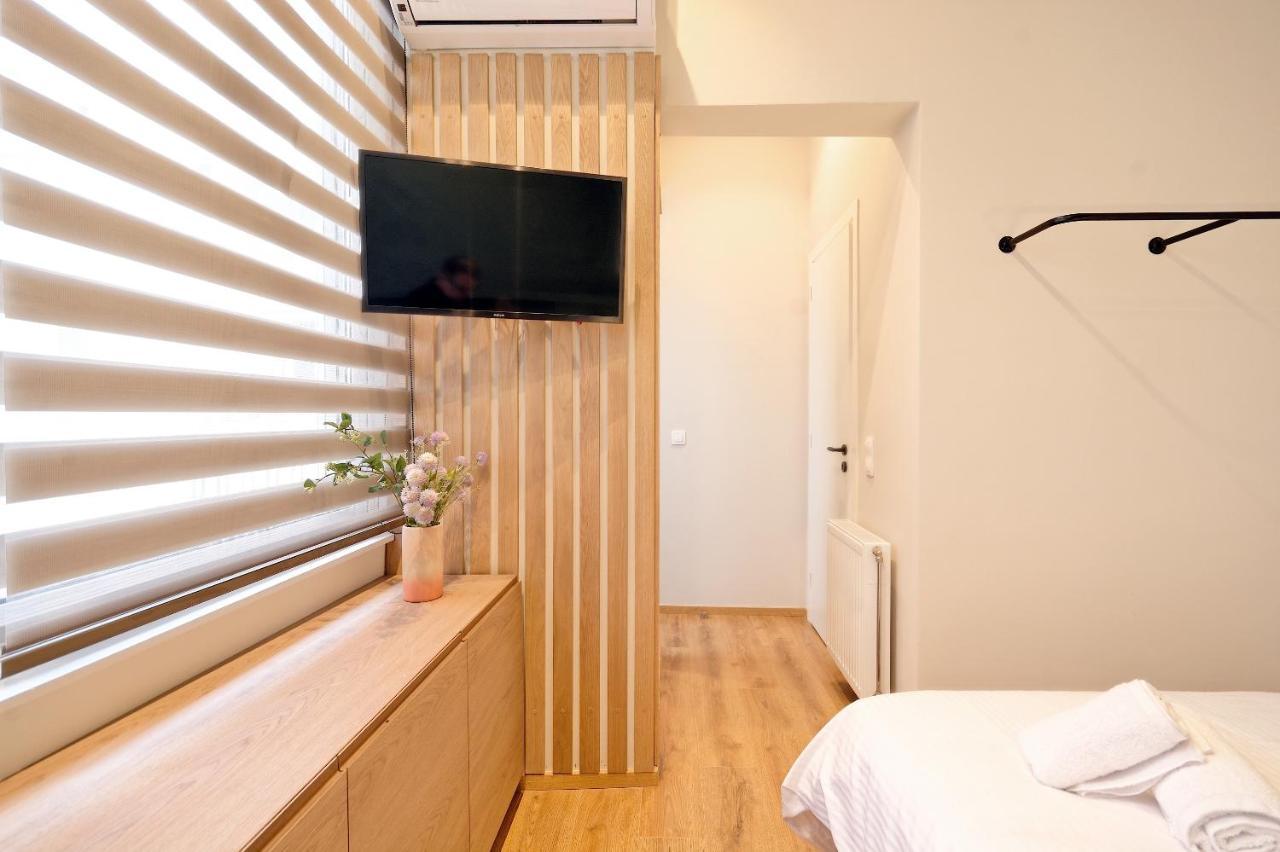 The Flirty Athens Apartment Exterior photo